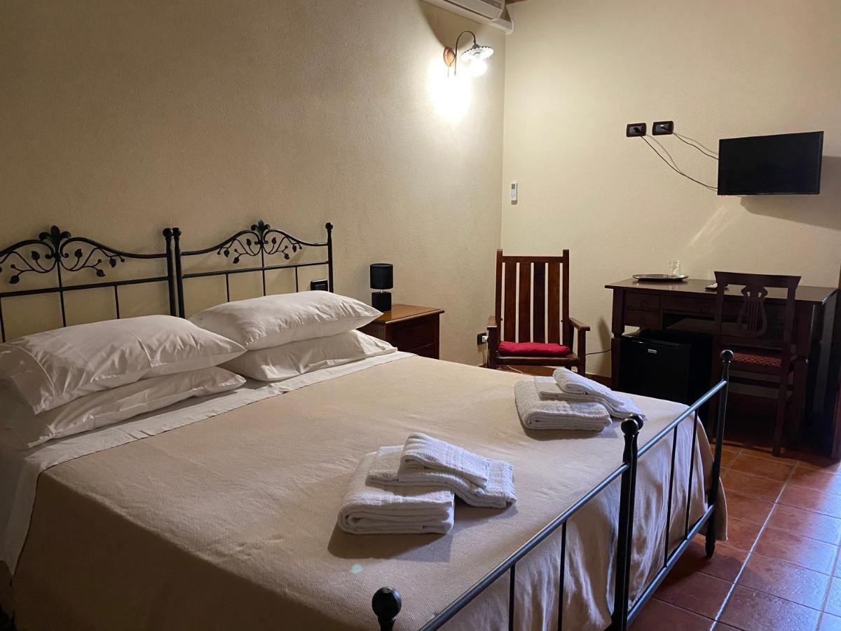 Agriturismo Il Melograno Cannizzara Exterior foto
